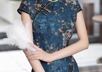 秀人网 - 伊丽莎有点白的内衣在线展示：图片里隐藏的光影游戏