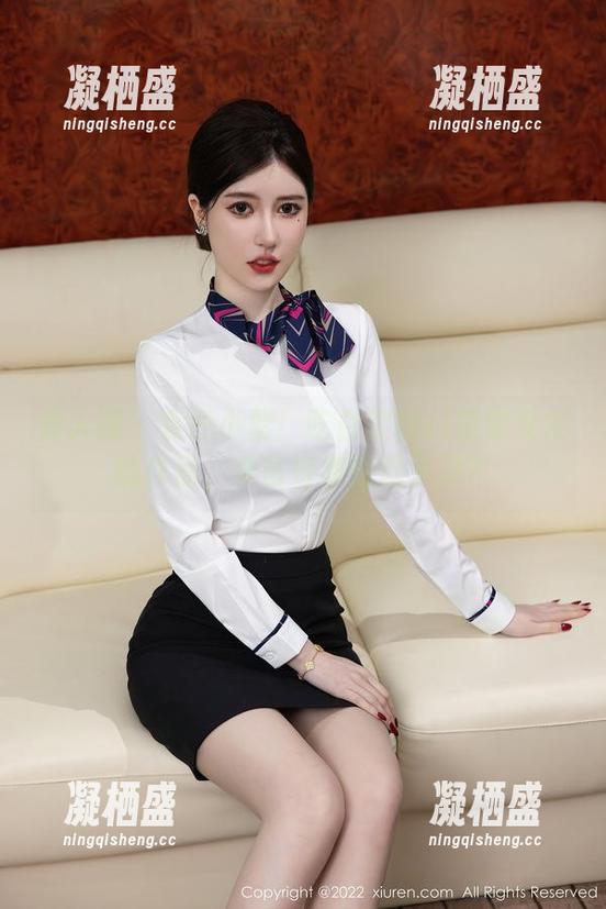 秀人网 - 在线小聚！吃白菜的vi菜菜女友的作品，准备好被惊艳了没？