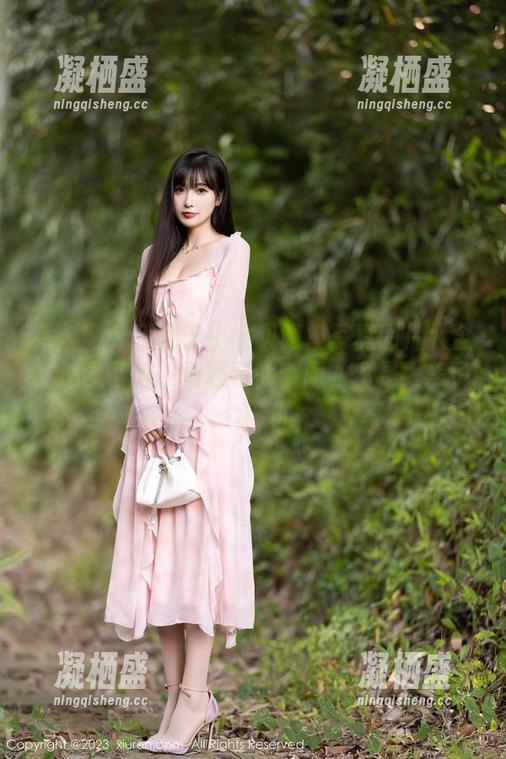 秀人网-王俪丁小宝贝 秀人网 - 王俪丁小宝贝眼镜写真图片大全,记录了每一副独特的瞬间,真是太美了!