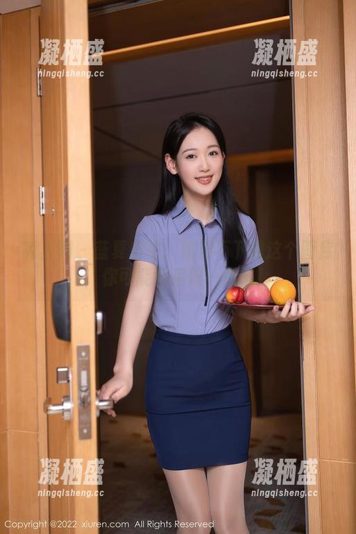 秀人网 - 蓝夏自拍：如果不下载这个图库，你可能会后悔一辈子！