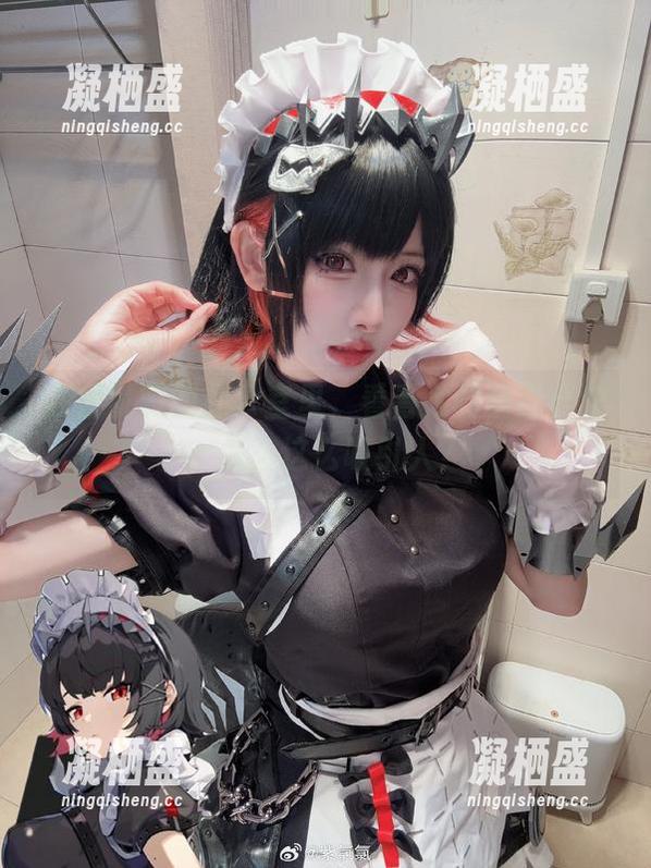 紫氯氯 在紫氯氯的办公室里,看看她的精选合集,怎么这么吸引人?