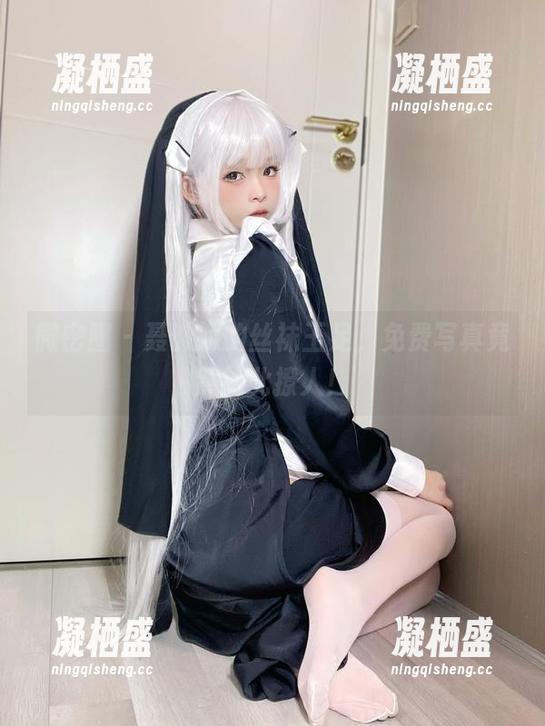 聂傲娇 微密圈 - 聂傲娇的丝袜玉足,免费写真竟然如此撩人!