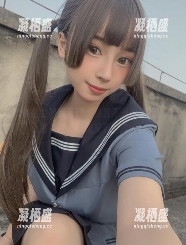 胡桃喵的吊带美图，绝对不是普通的套图，简直就是好玩又养眼的大全！