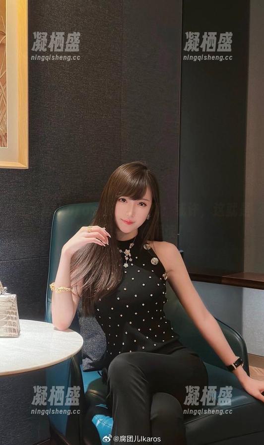 腐团儿Ikaros的短裤写真：或许，这就是时尚的另一种解读！