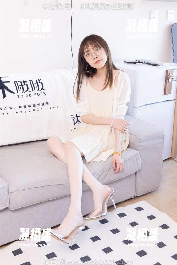 袜啵啵 - 重磅来袭！小沫的板鞋写真资源合集，绝对上头！