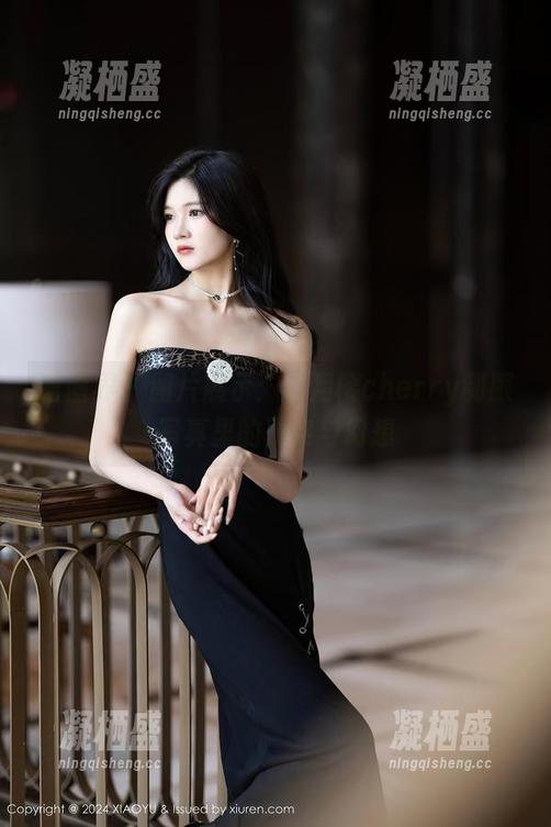语画界 - 图片展示：绯月樱cherry制服写真里的真实与幻想