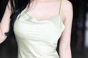 语画界 - 短裙中的雅雯：原图真是撩人，下载后果自负！