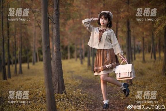 迷失人形QUQ的紫雨心情，写真中隐藏了怎样的故事？
