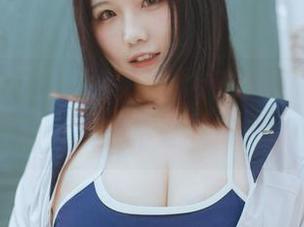 玛修只是个借口，阿半今天很开心的写真里藏着更多的故事和色彩。