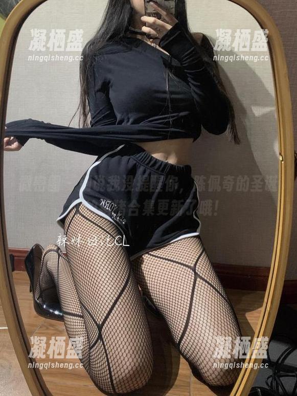 微密圈 - 别说我没提醒你，陈佩奇的圣诞服的猪猪合集更新了哦！
