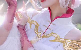 露儿大魔王的可爱瞬间，高清美图让你欲罢不能！