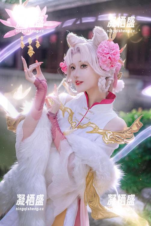 露儿大魔王的可爱瞬间，高清美图让你欲罢不能！
