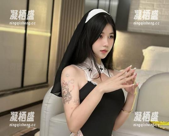 微密圈 - 来图库看看，鱼神鱼的皮衣如何撩动心弦！
